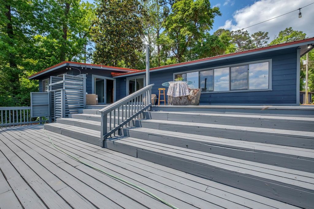 Photo of 340 TALQUIN Avenue, Quincy, FL 32351 (MLS # 400571)