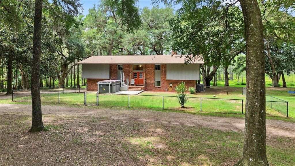 Photo of 7737 Deepwood Trail, Tallahassee, FL 32317 (MLS # 395797)
