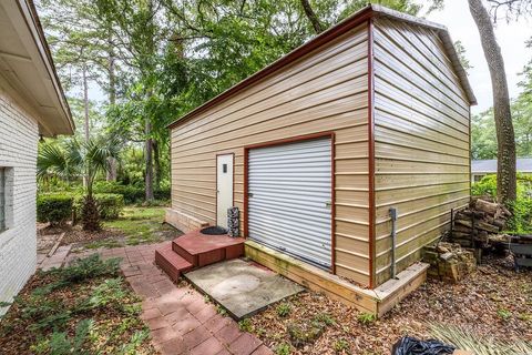 A home in TALLAHASSEE