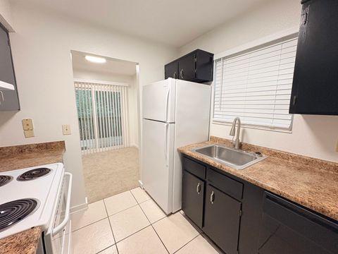 Tiny photo for 1530 LIVE OAK Drive #B3, Tallahassee, FL 32301 (MLS # 395712)