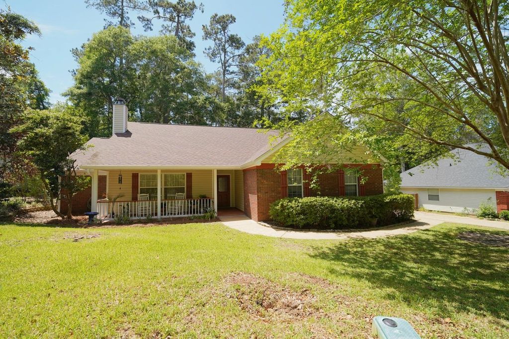 Photo of 10448 Merribrook Lane, Tallahassee, FL 32312 (MLS # 399712)