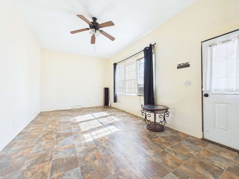 Tiny photo for 2744 Foley Cutoff Road, Perry, FL 32348 (MLS # 399060)