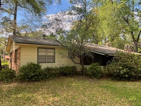 Tiny photo for 8515 Forest Wood Drive, Tallahassee, FL 32305 (MLS # 398200)