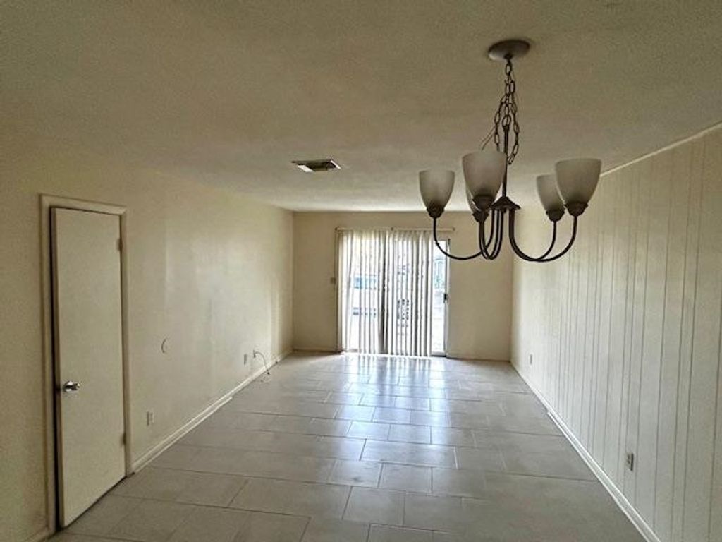 Photo of 2325-102 W Pensacola Street #-, Tallahassee, FL 32304 (MLS # 391622)