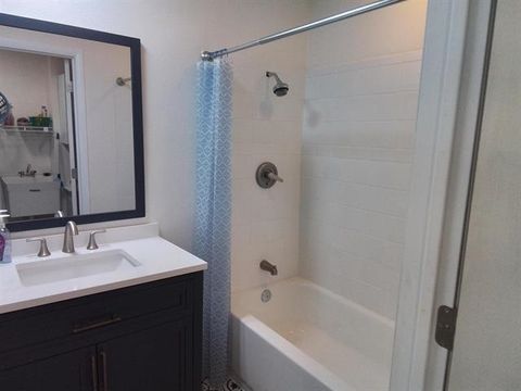 Tiny photo for 3657 Coastal Highway Highway, Crawfordville, FL 32327 (MLS # 398164)