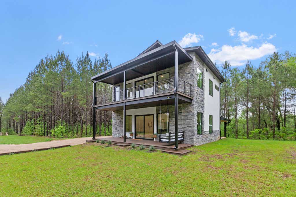 Photo of 10080 Mahan Drive, Tallahassee, FL 32309 (MLS # 402232)