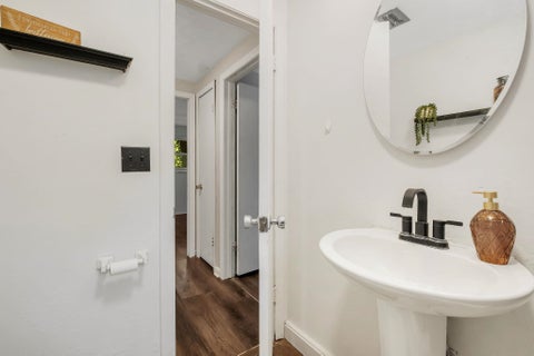 Tiny photo for 2009 WOODSTOCK Lane, Tallahassee, FL 32303 (MLS # 400938)