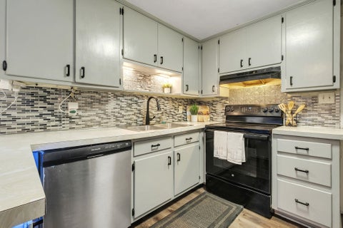 Tiny photo for 2009 WOODSTOCK Lane, Tallahassee, FL 32303 (MLS # 400938)