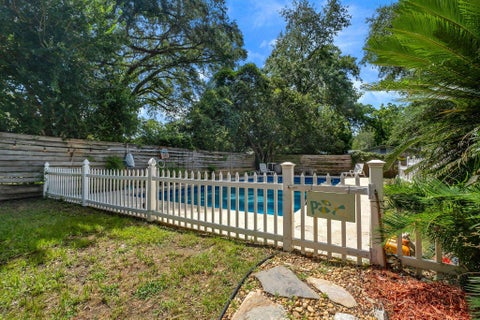 Tiny photo for 2009 WOODSTOCK Lane, Tallahassee, FL 32303 (MLS # 400938)
