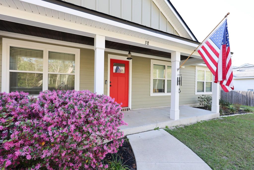 Photo of 38 Lee Street, Crawfordville, FL 32327 (MLS # 397160)