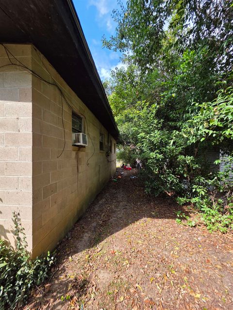 Tiny photo for 755 W 4Th Avenue #-, Tallahassee, FL 32304 (MLS # 392581)