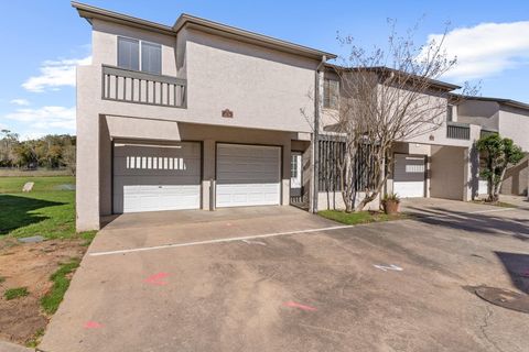 Tiny photo for 1333 AIRPORT Drive, Tallahassee, FL 32304 (MLS # 397416)