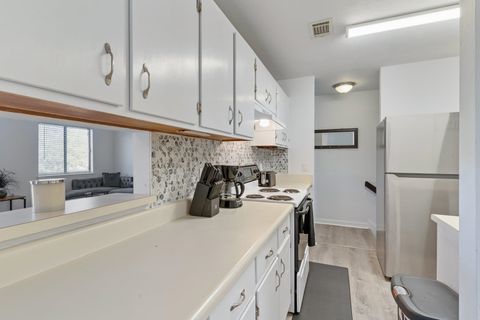 Tiny photo for 1333 AIRPORT Drive, Tallahassee, FL 32304 (MLS # 397416)