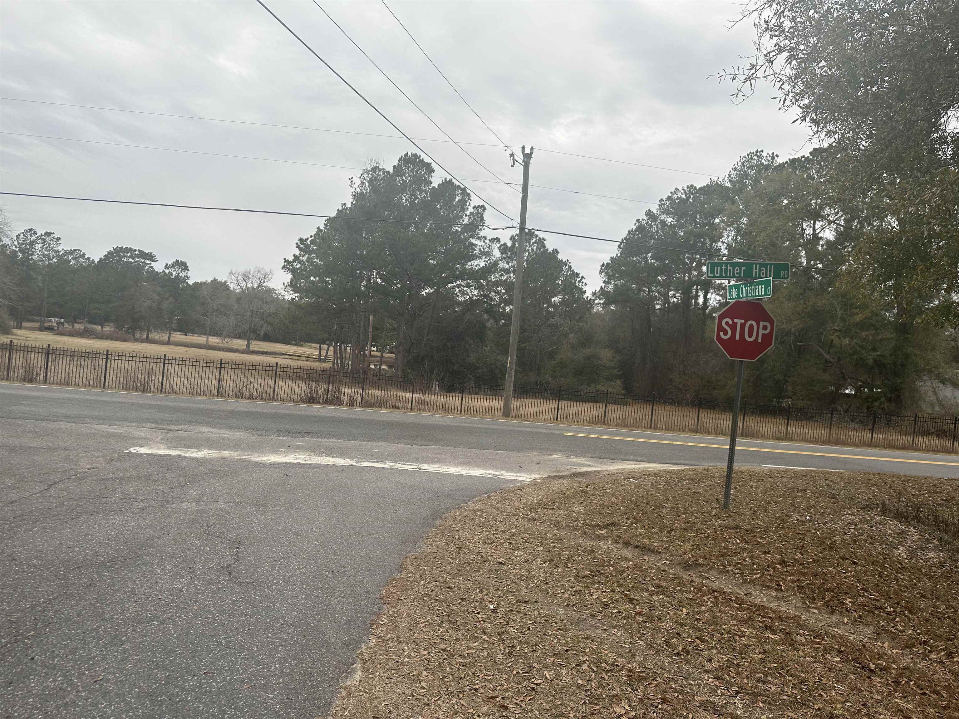 xx LUTHER HALL Road