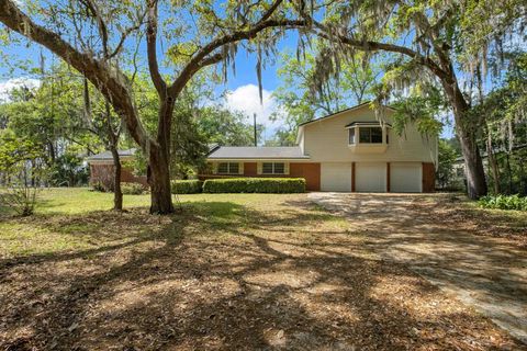 Photo of 3765 Lakeview Drive, Tallahassee, FL 32310 (MLS # 397890)