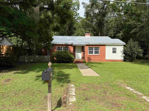 2347 Amelia Circle Tallahassee FL 32304