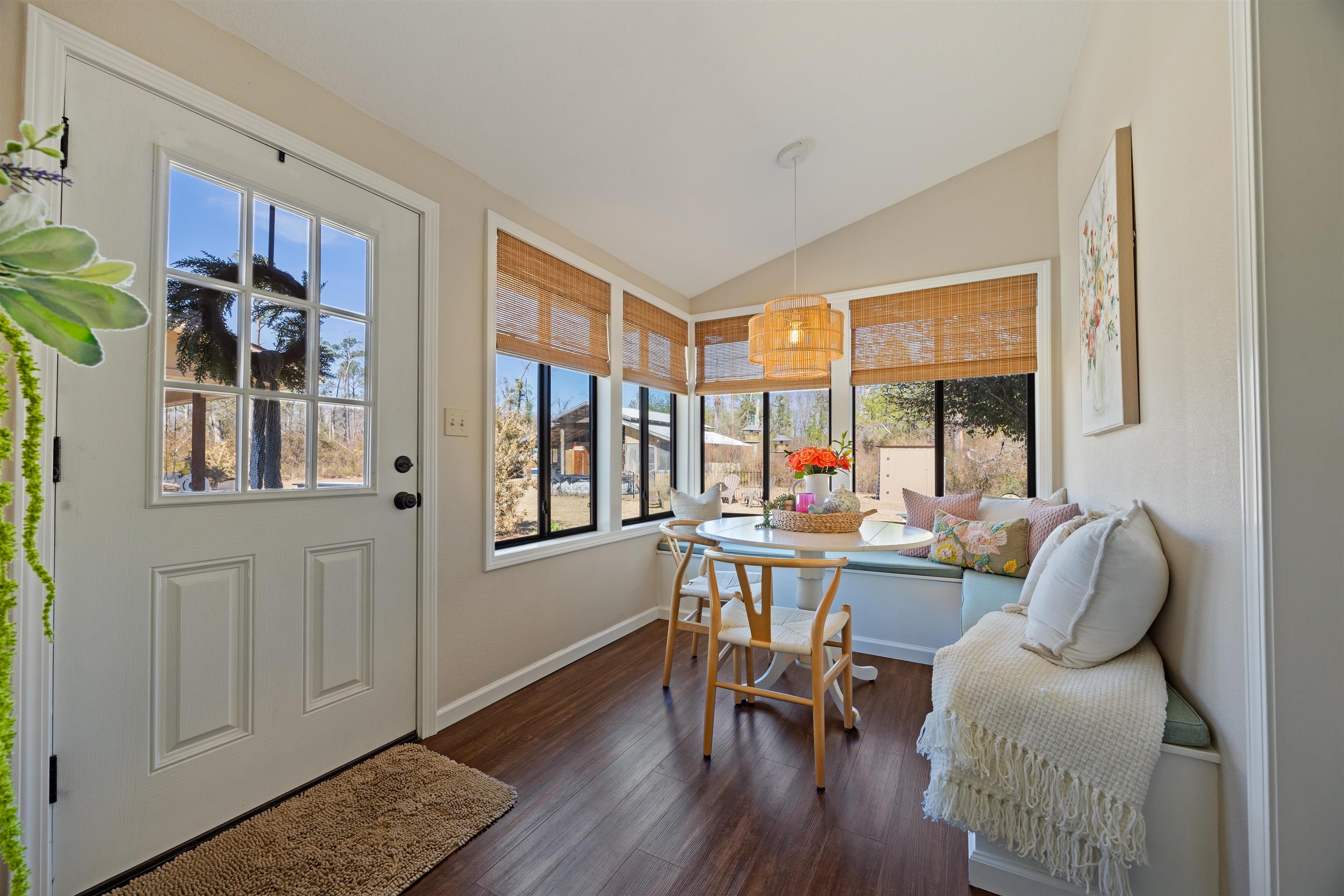 1020 W Lyman Hendry Road