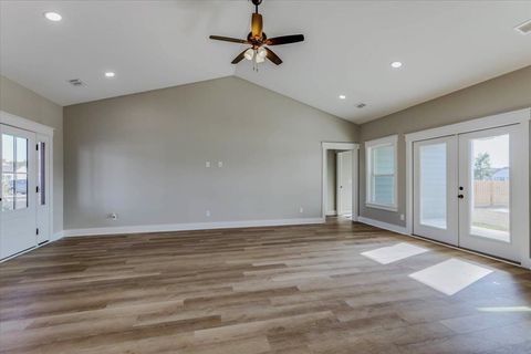 Tiny photo for 37 Windsor Way, Crawfordville, FL 32327 (MLS # 397688)