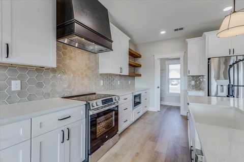 Tiny photo for 37 Windsor Way, Crawfordville, FL 32327 (MLS # 397688)