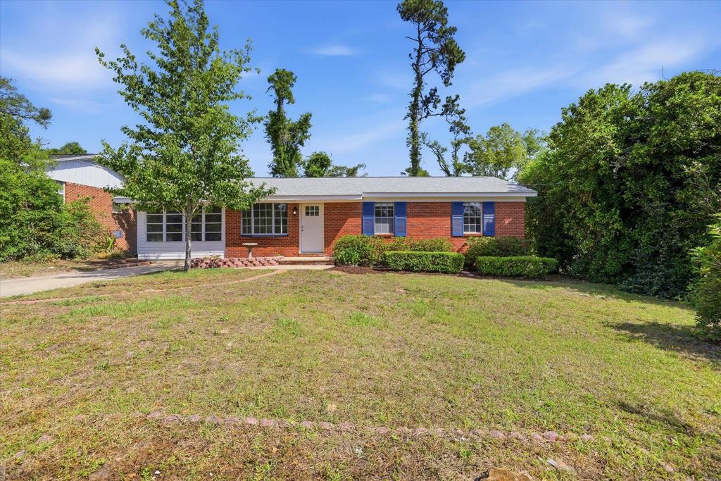 Photo of 2508 McArthur Street, Tallahassee, FL 32310 (MLS # 399247)
