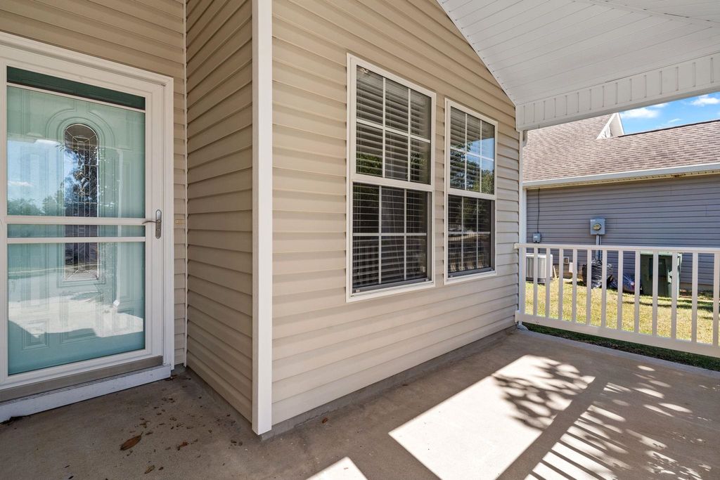 Photo of 948 Beaver Creek Way, Tallahassee, FL 32301 (MLS # 392249)