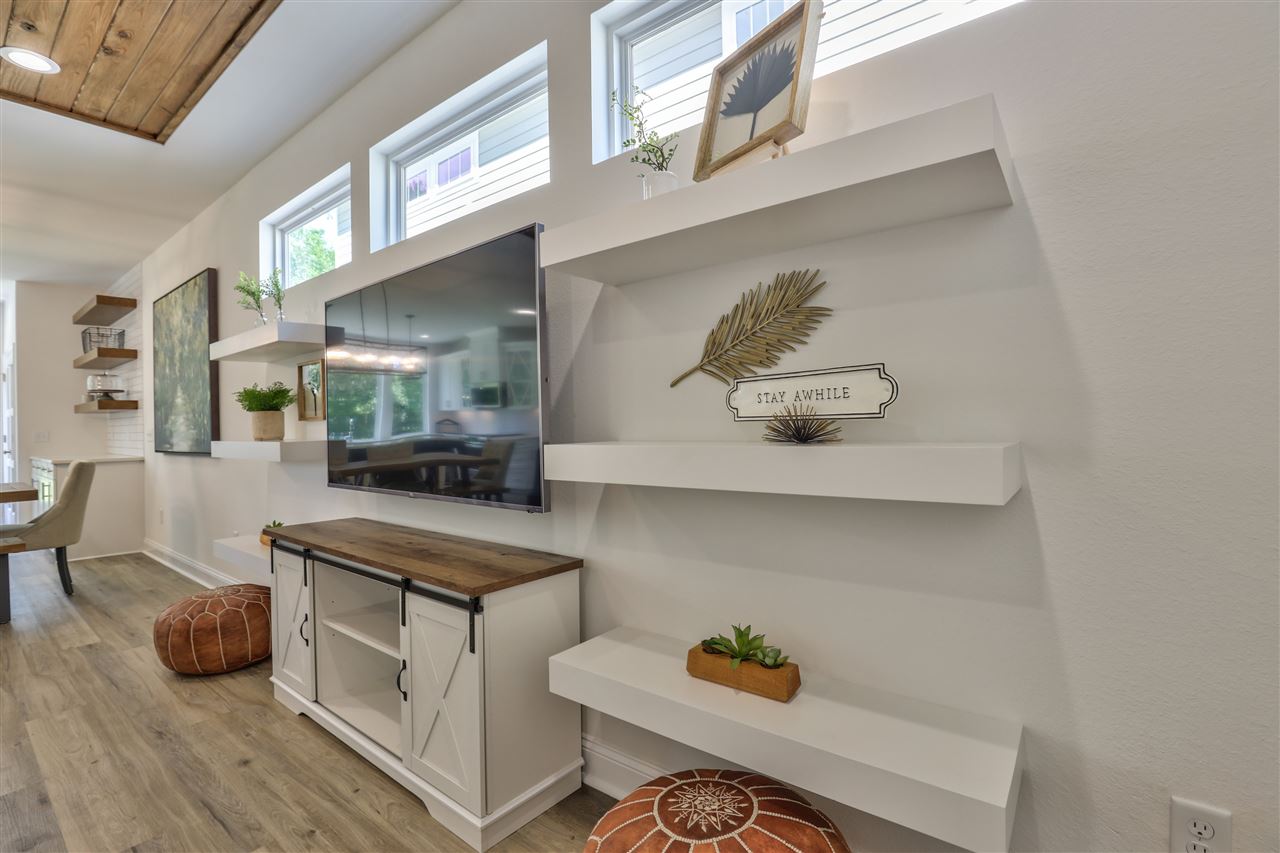 3737 Meadow Vista Lane