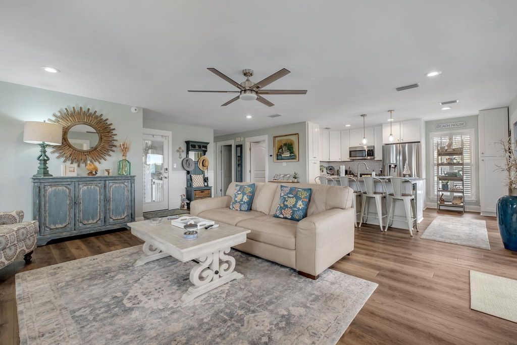 Photo of 17 ROYSTER Drive, Crawfordville, FL 32327 (MLS # 393910)