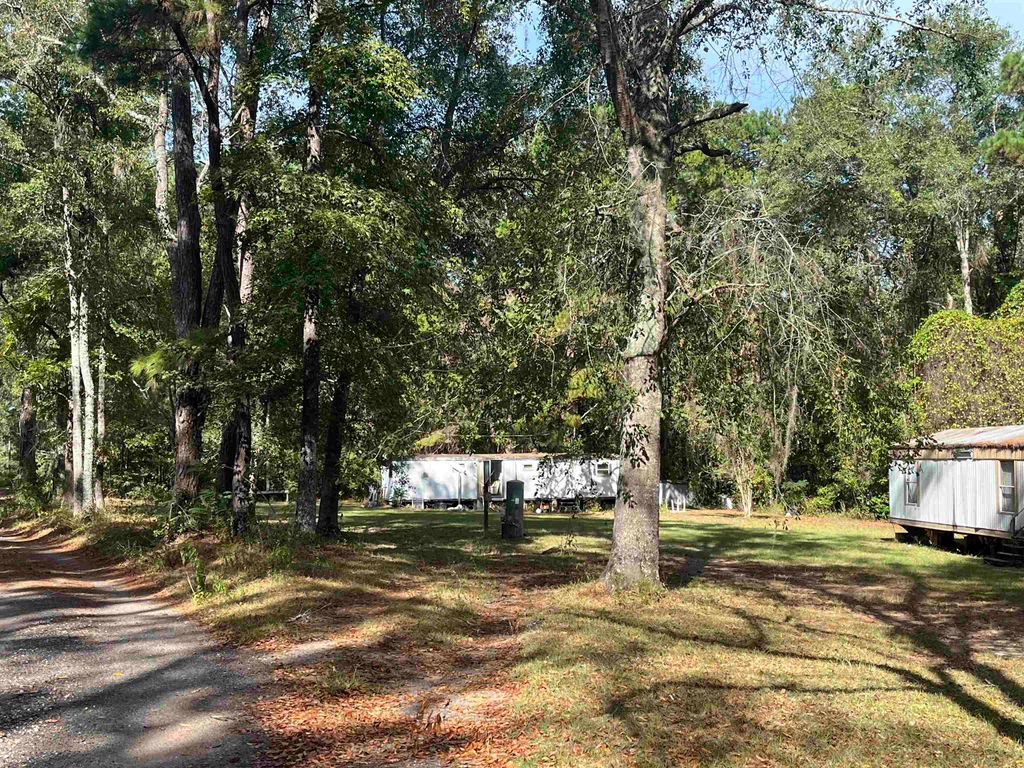 Photo of 15152 Casland Trl Trail, Tallahassee, FL 32309 (MLS # 392040)