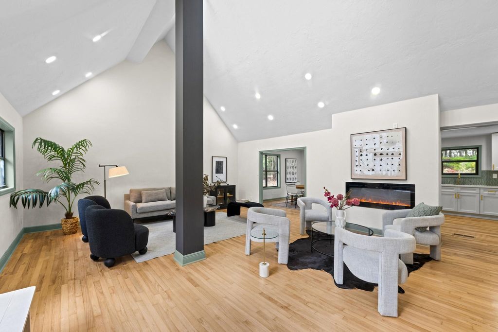 Photo of 2066 Tallavana Trail, Havana, FL 32333 (MLS # 397038)