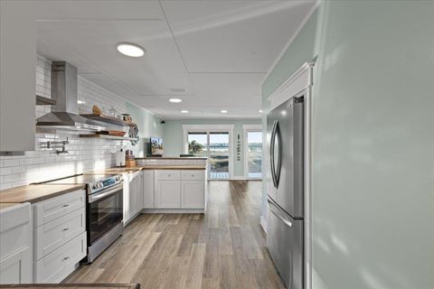 Tiny photo for 201 NW First Avenue, Steinhatchee, FL 32359 (MLS # 395345)