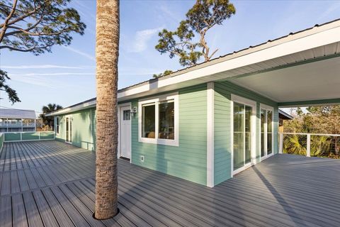 Tiny photo for 201 NW First Avenue, Steinhatchee, FL 32359 (MLS # 395345)