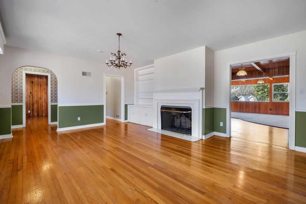 Photo of 1221 Betton Road, Tallahassee, FL 32308 (MLS # 397245)