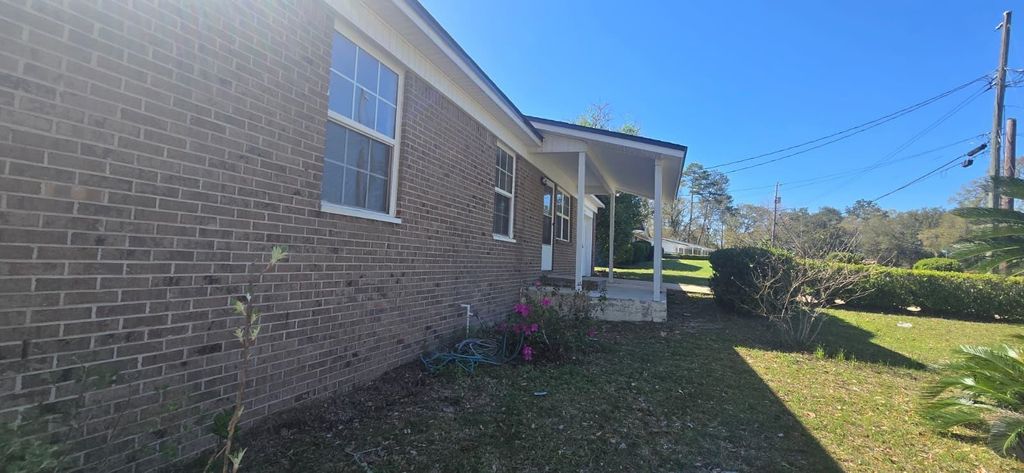 Photo of 3432 BLUE JAY Drive, Tallahassee, FL 32305 (MLS # 397322)