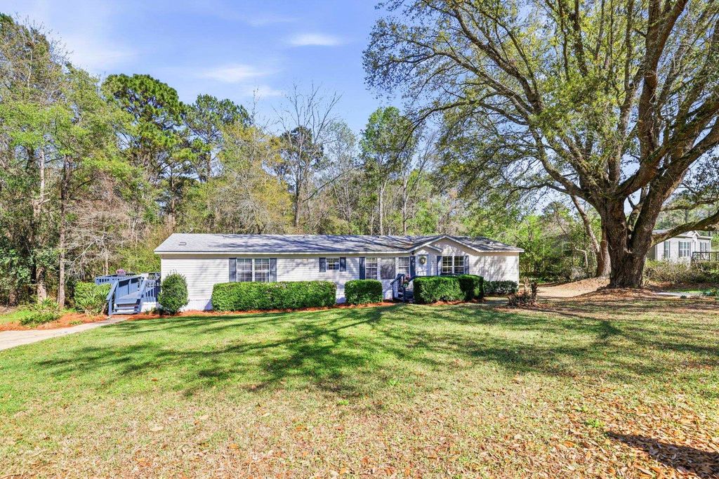 Photo of 90 BLIND BROOK Road, Havana, FL 32333 (MLS # 397324)