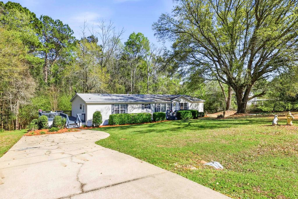 Photo of 90 BLIND BROOK Road, Havana, FL 32333 (MLS # 397324)