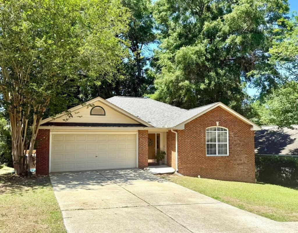 Photo of 8305 Elan Drive, Tallahassee, FL 32312 (MLS # 399531)