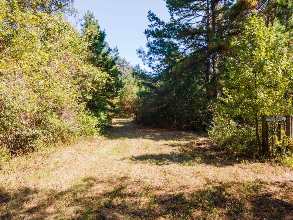 Photo of 0 Gardners Farm Road, Tallahassee, FL 32312 (MLS # 400657)