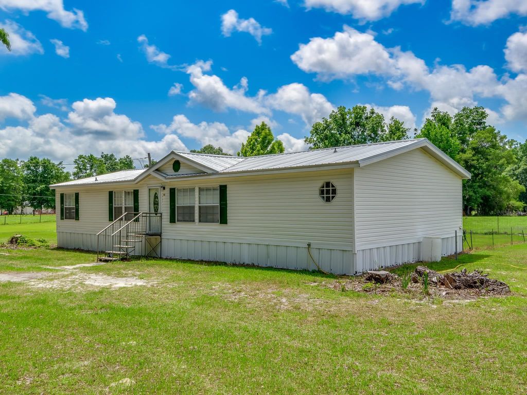 Photo of 45 Happy Time Drive, Crawfordville, FL 32327 (MLS # 386204)