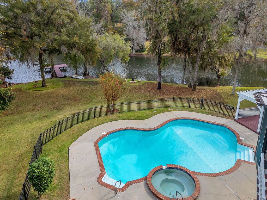 Photo of 5351 Pembridge Place, Tallahassee, FL 32309 (MLS # 393703)