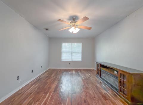 Tiny photo for 481 Stone House Road, Tallahassee, FL 32301 (MLS # 401670)