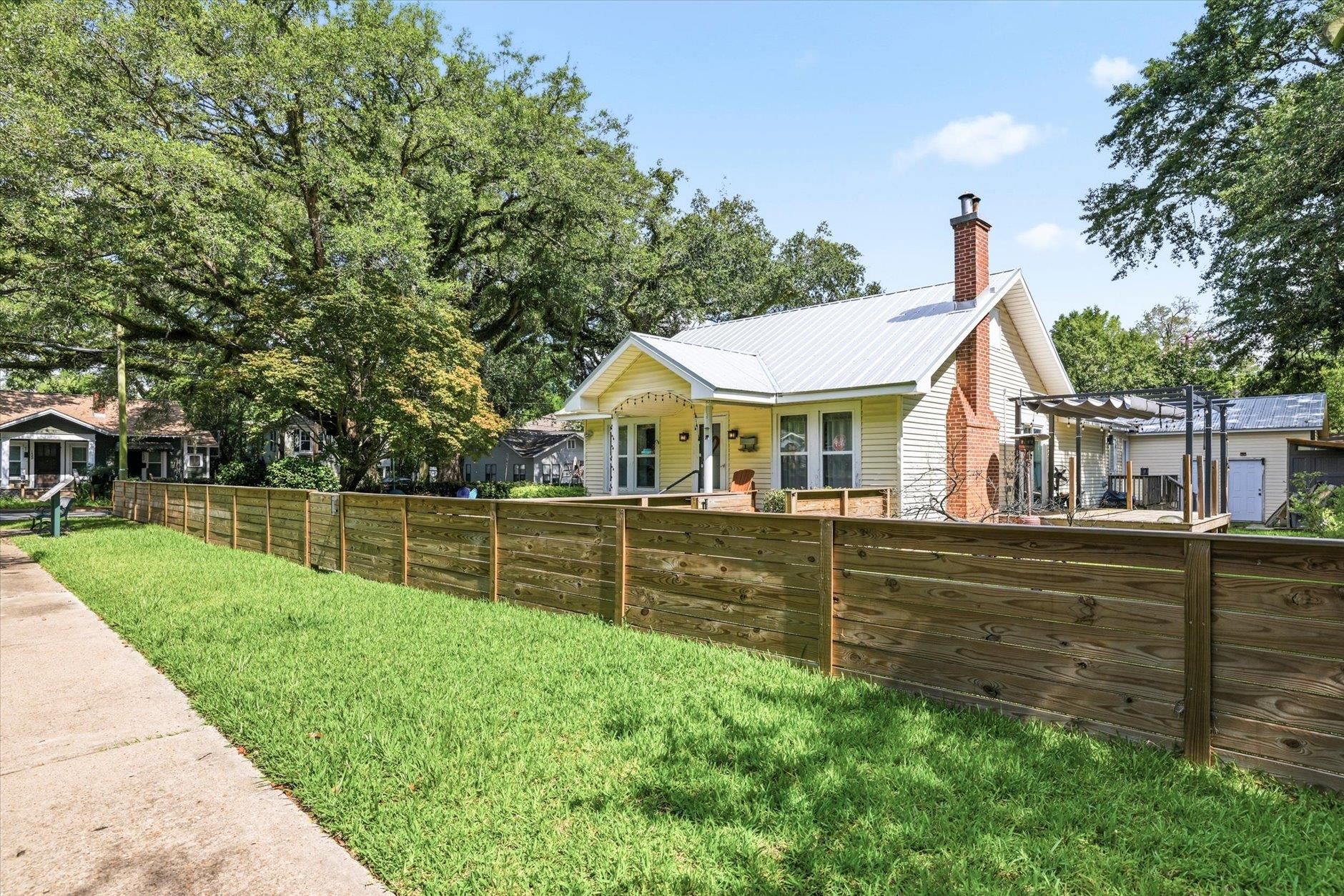 316 W 7Th Avenue