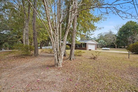 Tiny photo for 1507 Davis Road, Tallahassee, FL 32317 (MLS # 395720)
