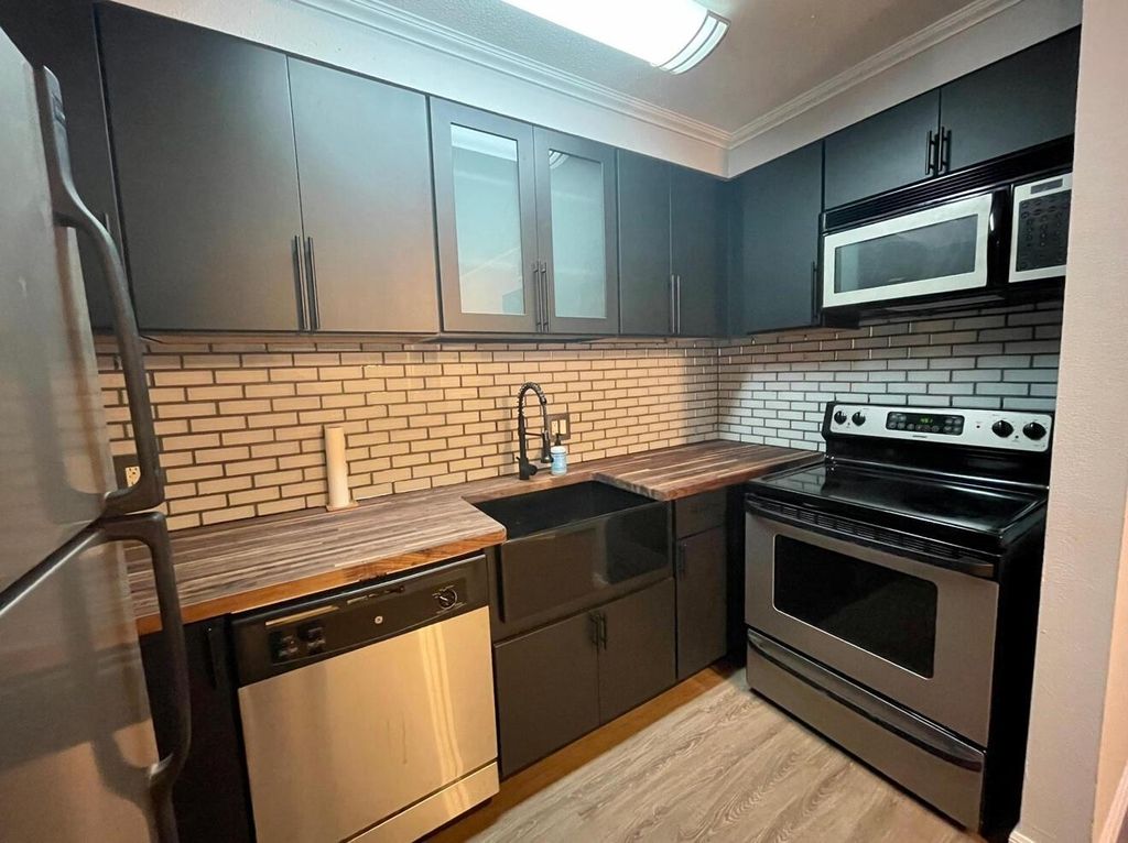 Photo of 408 E Virginia Street #103, Tallahassee, FL 32301 (MLS # 389733)