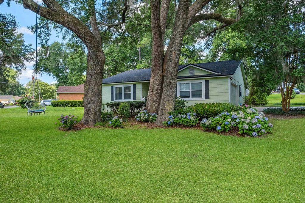 Photo of 771 Lupine Lane, Tallahassee, FL 32308 (MLS # 390901)