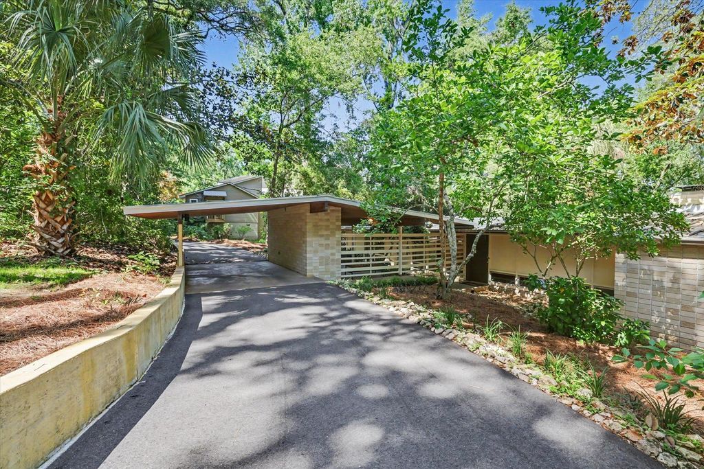 Photo of 1807 ATAPHA NENE, Tallahassee, FL 32301 (MLS # 400076)