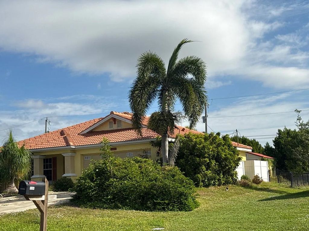 Photo of 3111 SW 20th Avenue, Other Florida, FL 33914 (MLS # 394050)