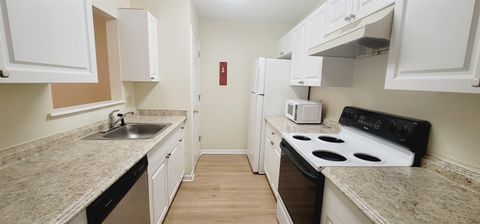 Tiny photo for 836 W Georgia Street #B, Tallahassee, FL 32304 (MLS # 397633)