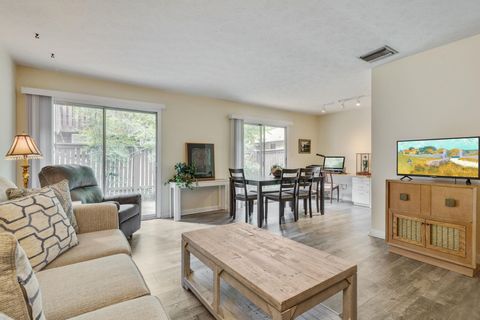 Photo of 517 Westwood Drive, Tallahassee, FL 32304 (MLS # 389982)