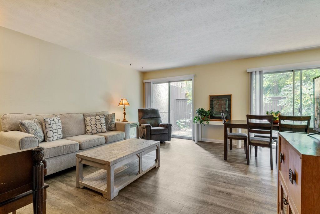 Photo of 517 Westwood Drive, Tallahassee, FL 32304 (MLS # 389982)