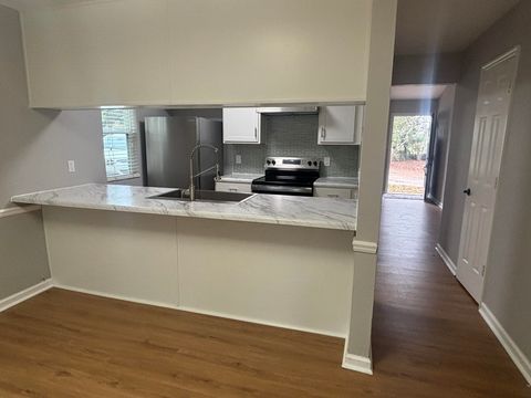 Tiny photo for 3146 Oak Hammock Ct Ct, Tallahassee, FL 32301 (MLS # 393713)